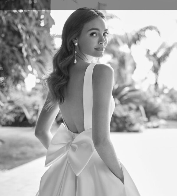 Rosa Clara, Hollie - Back (black and white)